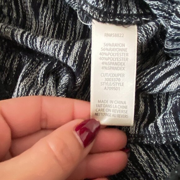 MAX Studio BNWOT Womens Joggers Sz XSmall New Drawstring Black Pants Trim - Picture 5 of 6